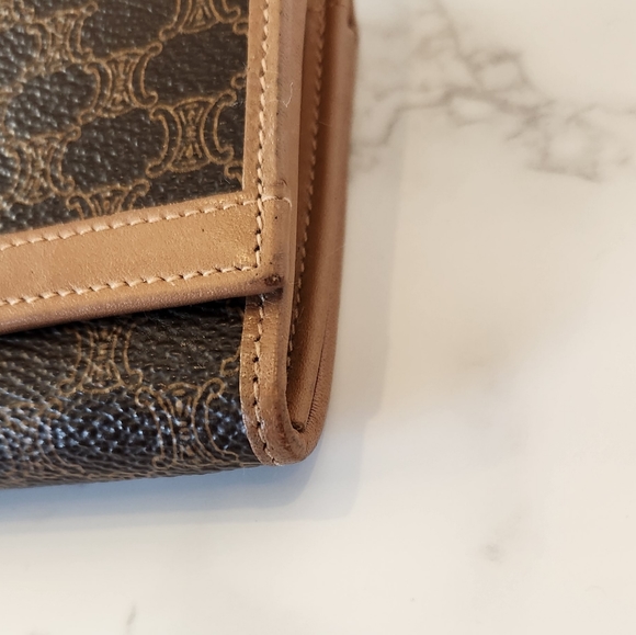 Authentic Céline Long Wallet - Picture 12 of 16
